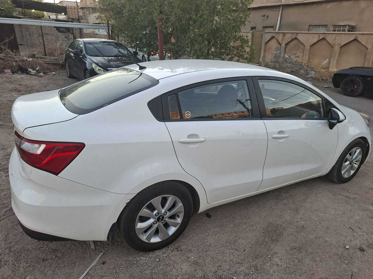 السلام عليكم كيا ريو ٢٠١٦
سياره ما ناقصها شي 

منضومه تبريد جديده 

تايرات جدد

حداديه جديده

سياره نضيفه واستخدام شخصي

محرك ١٦٠٠

ماشيه ٩٧٦٠٠ كم قابل للزياده

تقريرها موجود فقط بارد

السعر ١٠٧ وبيها مجال قليل
الاستفسار الاتصال *********** البصرة, العراق
