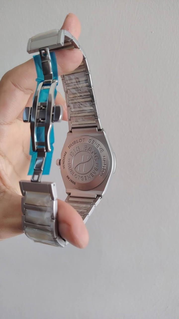 قطعه من ماركة هابلوت العالميه تيتانيوم بالكامل وزن ثقيل ظهر مختمه حفر قفل فراشه الاصلي سنتر تاريخ يومي شغال اكيد وضد الماء سعرها (22) الف دينار شراي يتفضل خاص او وتساب ويوجد توصيل


**إذا كنت صاحب هذا الإعلان وتريد حذفه لأي سبب، رجاءا أرسل رسالة إلى الدعم الفني**