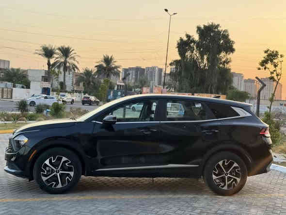 كيا سبورتج  موديل 2023  EX
ماشية  18 الف 
فول مواصفات.  عدا بنوراما
حجم السياره لارج شاصي طويل.
محرك 2500  

 جاملغ وباب امامي تبديل وباب خلفي صبغ 
بدون ايرباك بدون دواخل 

السيارة رقم اربيل الجديد 

مواصفات السياره فول عدا بنوراما

1-بصمة تشغيل عن بعد وابواب + انارة تر. 

2-كشنات جلد .وكهرباء وتدفئة.  

3-شاشة دجتل +شاشة كبيره تدعم نظام الابل كار

4-رادارات امامية خلفيه جانبية 360 درجة. 

5-قيادة ذاتية. توقف ذاتي. درايف مود. 

6-اشاير بلمري

7-فور ويل

8-اوتو هولد

9- اوتو ستوب

10-كاميرا دوارا +كاميرا . 

11-نظام نزول المنحدارت. 

12-سايد بريك بصمة

13-مانع انزلاق

14-لايت لد ناصي عالي زنون+ لد نهاري.  

15-شاحن وايرلس. 

16-حساسات خلفية.  

17-تبريد قطعتين. . 

باقي المواصفات بالصور 
السعر 188

العنوان بغداد الكرخ حي جهاد اتصال ☎️ ***********
