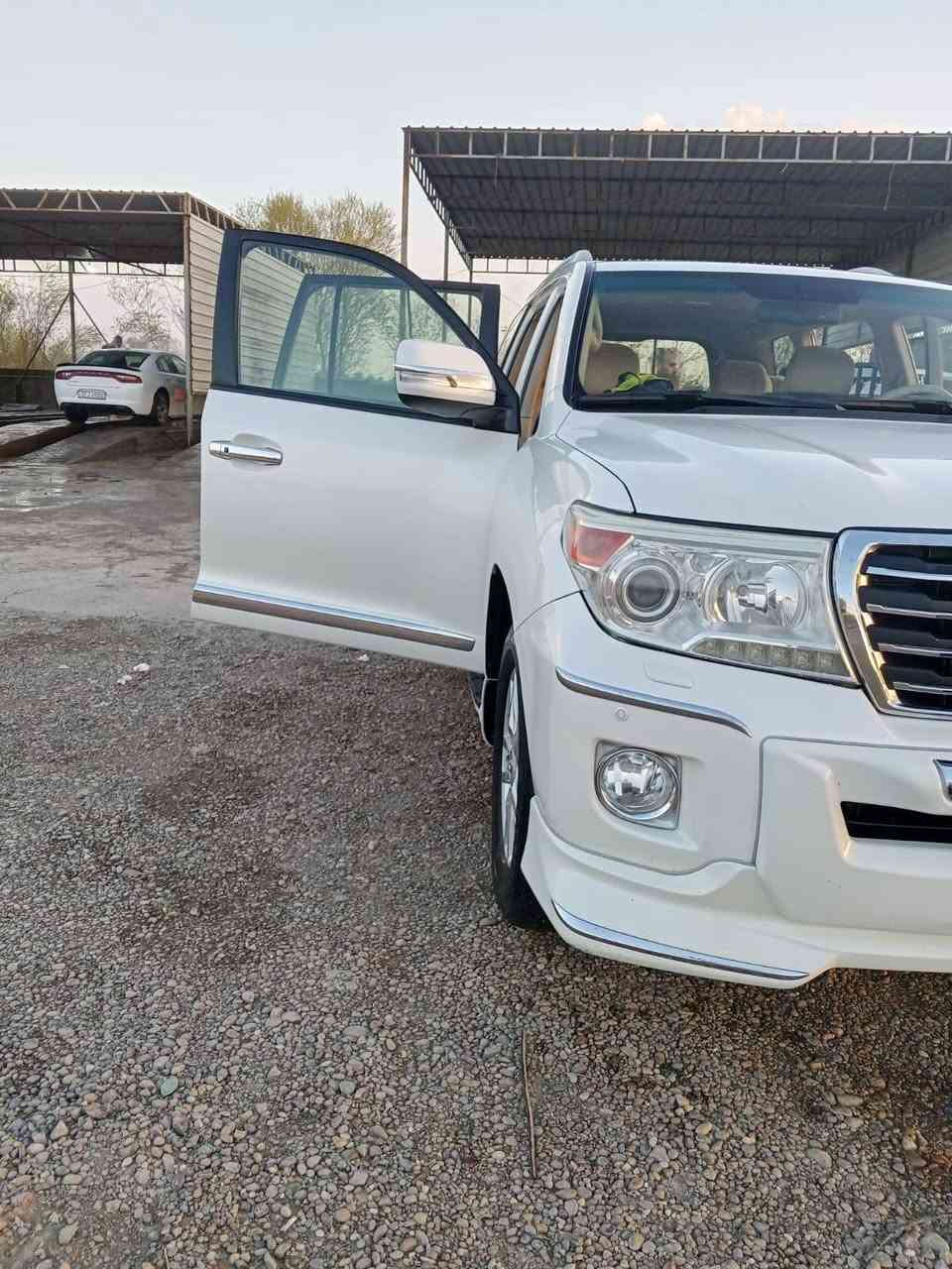 السلام عليكم للبيع لاندكروز موديل 12بريم فول مواصفات
بصمة تشغيل بصمه ابواب مري شفط كشن كهربائي فورويل زراك حساسات خلفيه واماميه 7راكب3قطع تبريد سته سلندر كير ومكينه شركه والسياره مكفوله كفاله عامه تخم تاير جديد السياره مال جناي مانقصه كلشي وبالعافيه ع الياخذه سعره 395وبيه مجال قليل 
مكانه صلاح الدين.. بلد.. ***********
