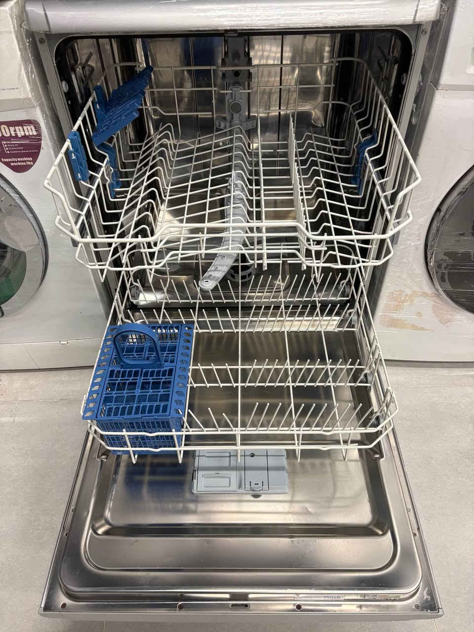 غەساکەی قاپ مارکەی Indest ئیتاڵی زۆر پاک و جوان بێعەیب 
٥ پڕۆگرام 
١٢ نەفەری 
١٩٠ هەزار 
ـــــــ
گەیاندنمان ھەیە ..🚕🚚
ناونیشان: 📍
سلێمانی /ئاوبارە / بەرامبەر دەروازەستی / پشتی ڕێبین فرێش 
بۆ پەیوەندی کردن/*********** / السليمانية, العراق
