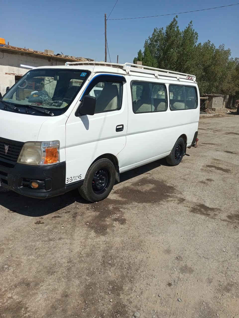 سلام عليكم نيسان لبيع مصبوقه عام محرك ونجي سعر ٩٥وبيه مجال لسفسار يراسلني على لواساب ***********
