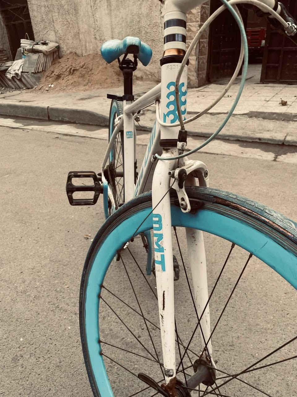 سلام عليكم بايسكل للبيع ياباني
نوعيته(momentum)نوعيه زينه كلش
مكينه نوع(SRAM x4)بايسكل عوزه
تخم تايوان بس سعر خاص مكاني 
بغداد رقم*********** واتساب
