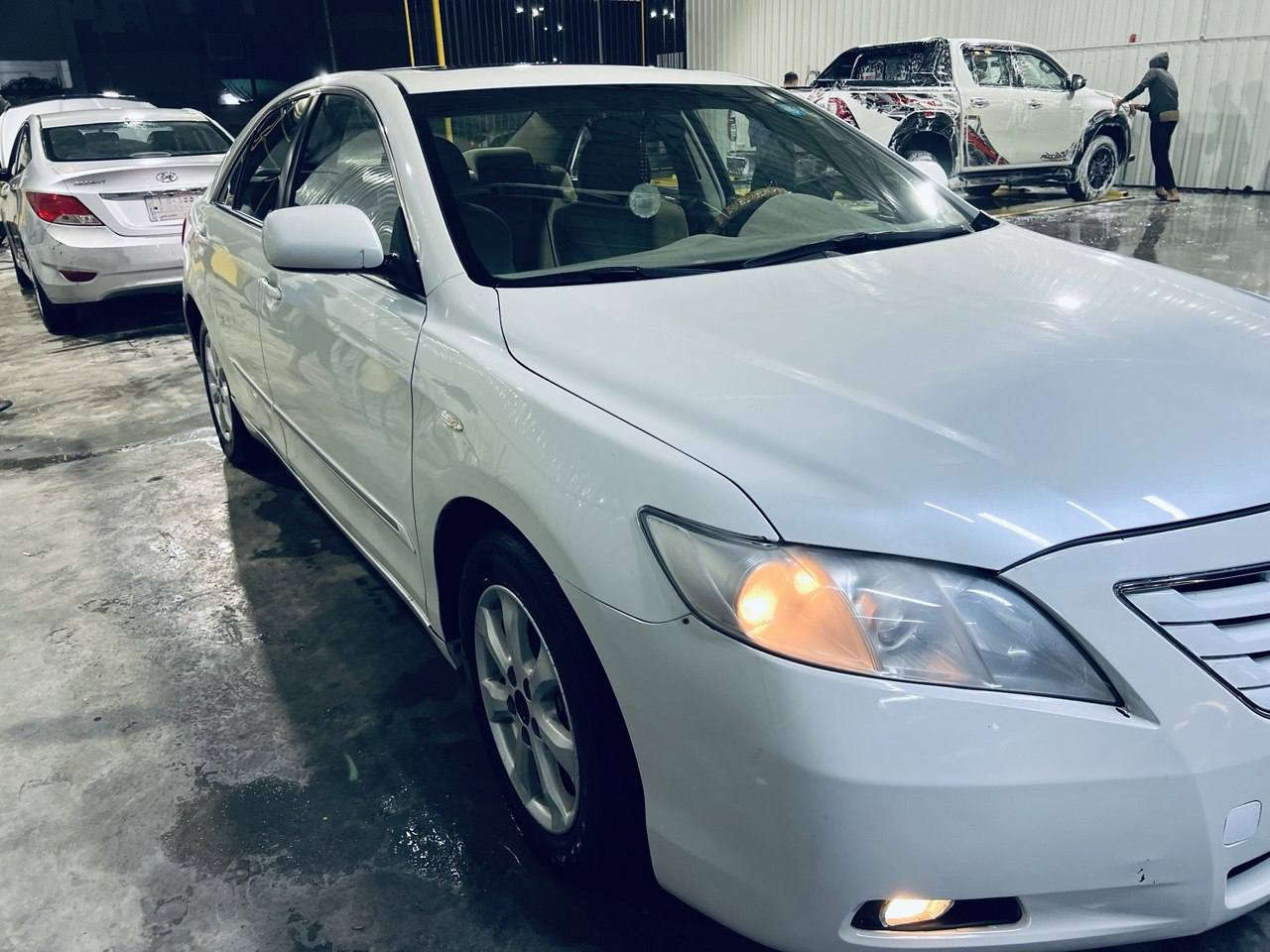 السلام عليكم كامري موديل 2009 خليجي وارد سعودي فوال مواصفات رقم قادسيه نكليزي سنوي جديده هزا وفحص جديد مكينه كير حداديه تخم تاير باتري كله جديد بيه منضومة غاز تحكم ستيرن جهتين كروز سرعه برده خافيه كهرباء فتحه تبريد قطعتين كشن سائق كهرباء تبريد ثلج حساس سونار مع الصور مذكور عنوان النجف ***********
