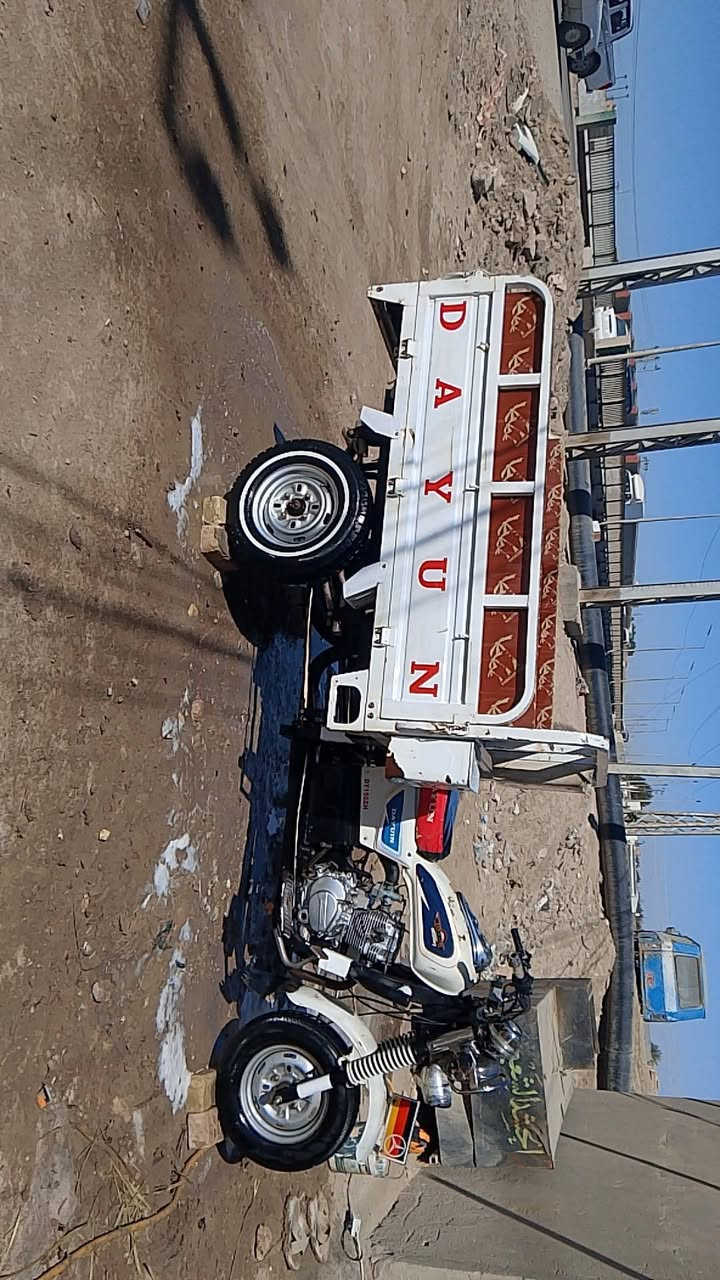 سلام عليكم ستوته البيع موديل 15 وراق صولي نكره سلف سعر 1600بيه مجال  محرك ما مفتوح مكانه ناصرية حي  الفداء قرب جسر الهوندي رقم ***********
