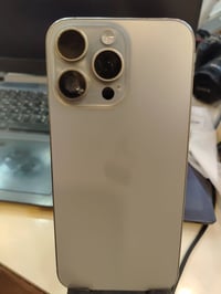 آيفون ١٥ برو ماكس • ٢٥٦ • شاشة بخط