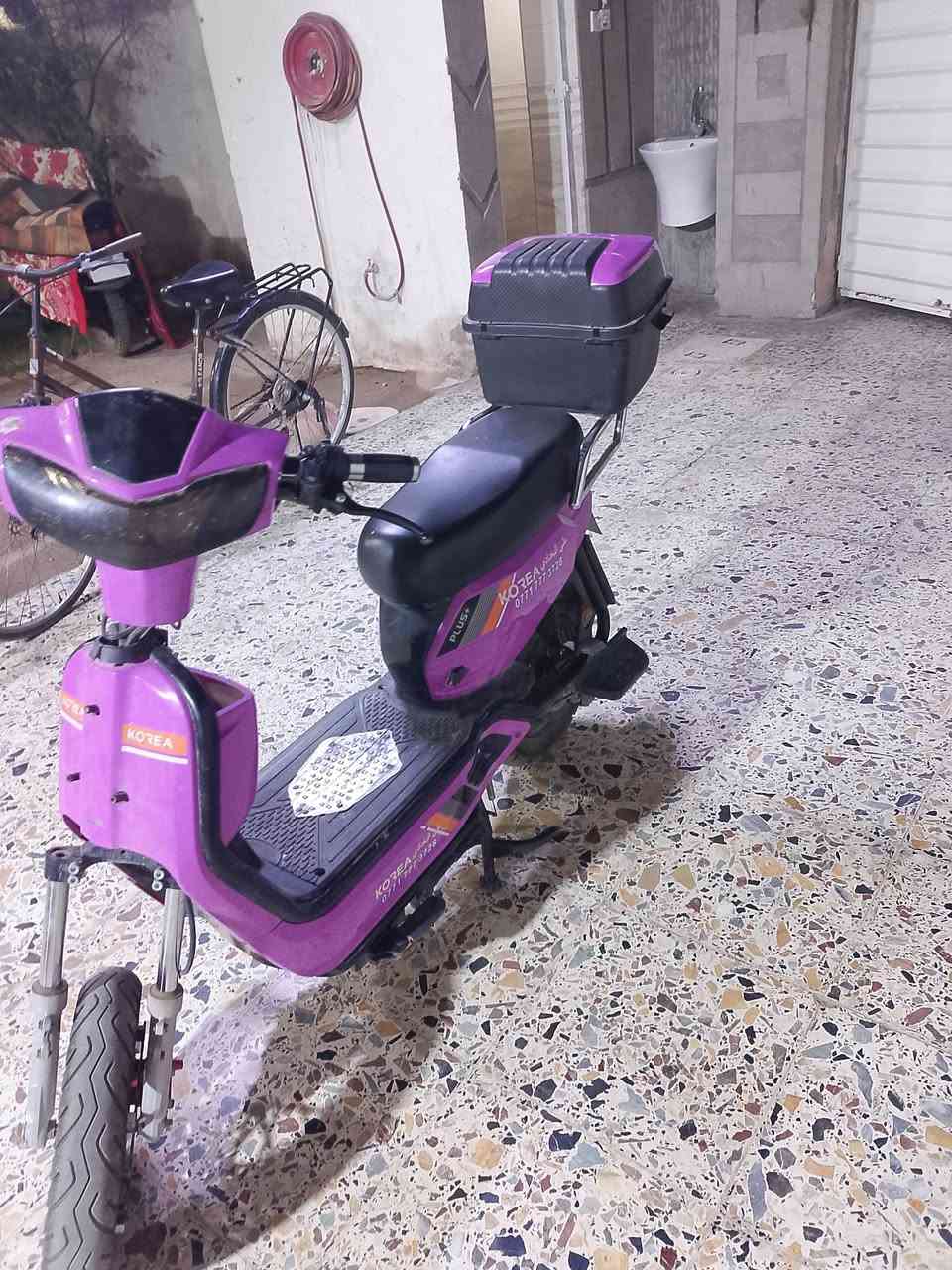 سلام عليكم شباب دراجه شحن البيع بسعر200بيهه مجال. سله الماميه موجوده ول مرايات علواني بغداد رقم الاتصال ***********
***********
