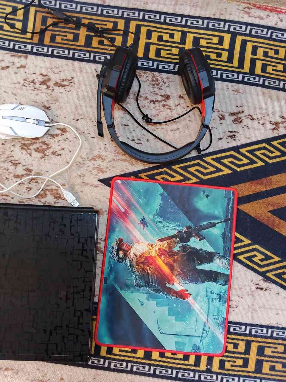 السلام عليكم ورحمة الله وبركاته
عندي هاي الحاسبة عارضها للبيع مواصفاتها كما متوضح في الصورة اذا بدون سماعات وماوس باد ب 150 الف واذا اريدها كاملة 165الف 🔴المعلومة بيها عيب واحد البطارية خربانة على الشحن يلة تشتغل مباشر 👍🏻 توصيل ماعندي

 عنواني بغداد الشعب ورقم تلفوني *********** السعر قفل بدون اي تفاوض
