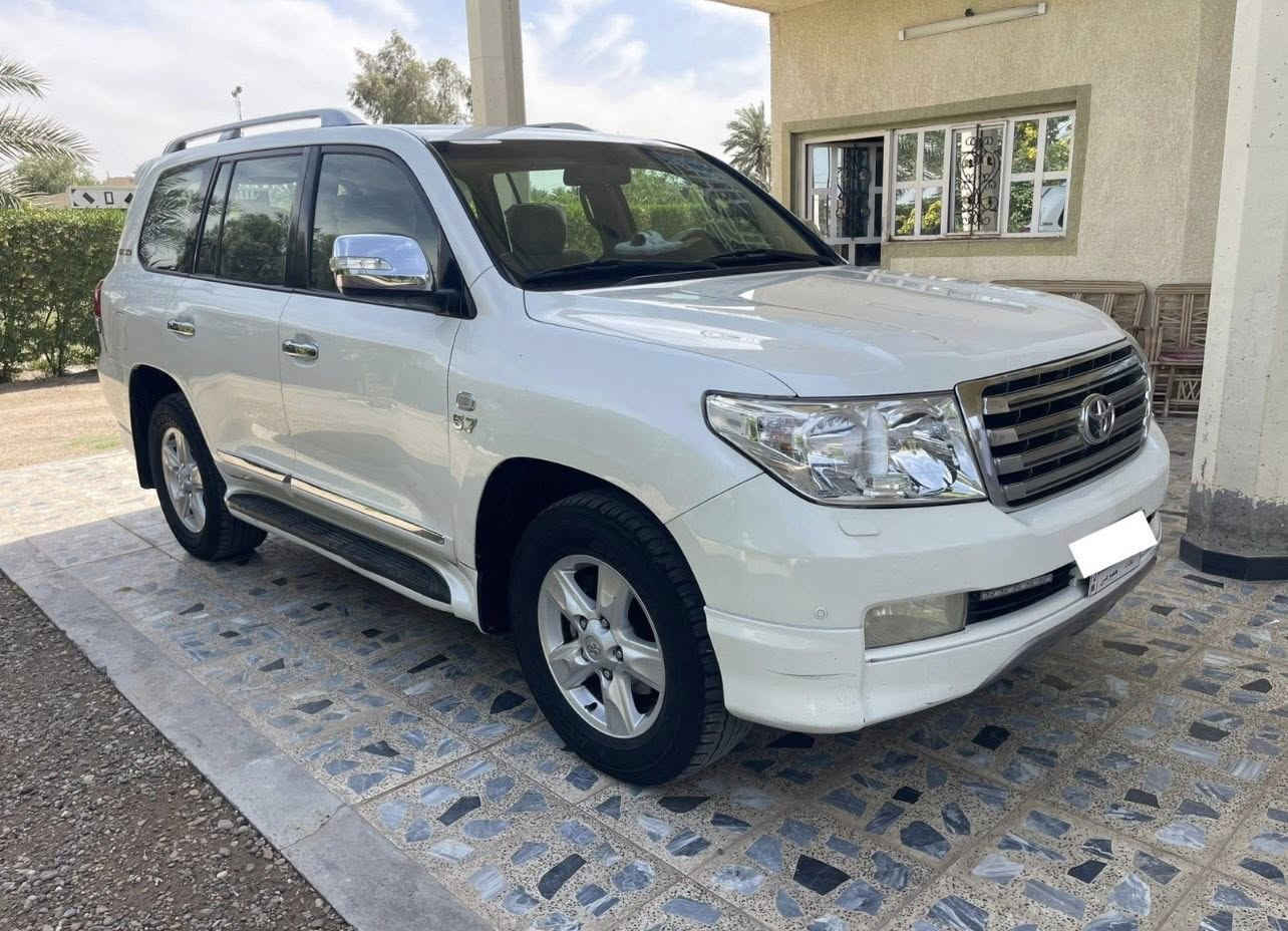 ألسلام عليكم
تيوتا لاند كروز 2011 ستينيه فول مواصفات 
VXR /5700 خمس بصمات فتحت سقف 
تحكمات ستيرن رقم بغداد بأسمي نفس أليوم أحولك  السياره مكفوله كفاله عامه 
للاستفسار:- ***********
