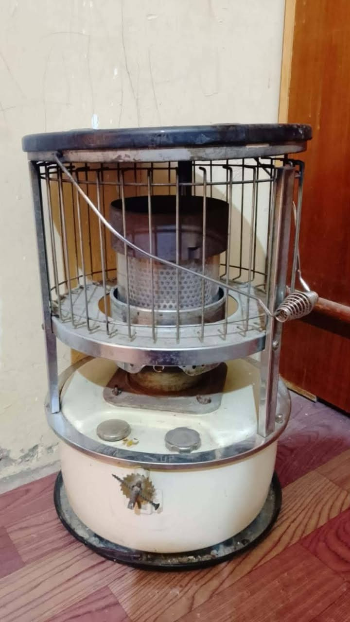 لللبيع 
غرفه نوم سوكي سعر ٤٠٠
ثلاجه وسط سعر ٥٠
صوبه سعر ٣٠
زوليه سعر ٤٠
فرن سعر٣٠ 
سنك سعر ٨٠ 
وبيه مجال ع خاص 
الفلوجة قرب جامع الفردوس
*********** للاستفسار
