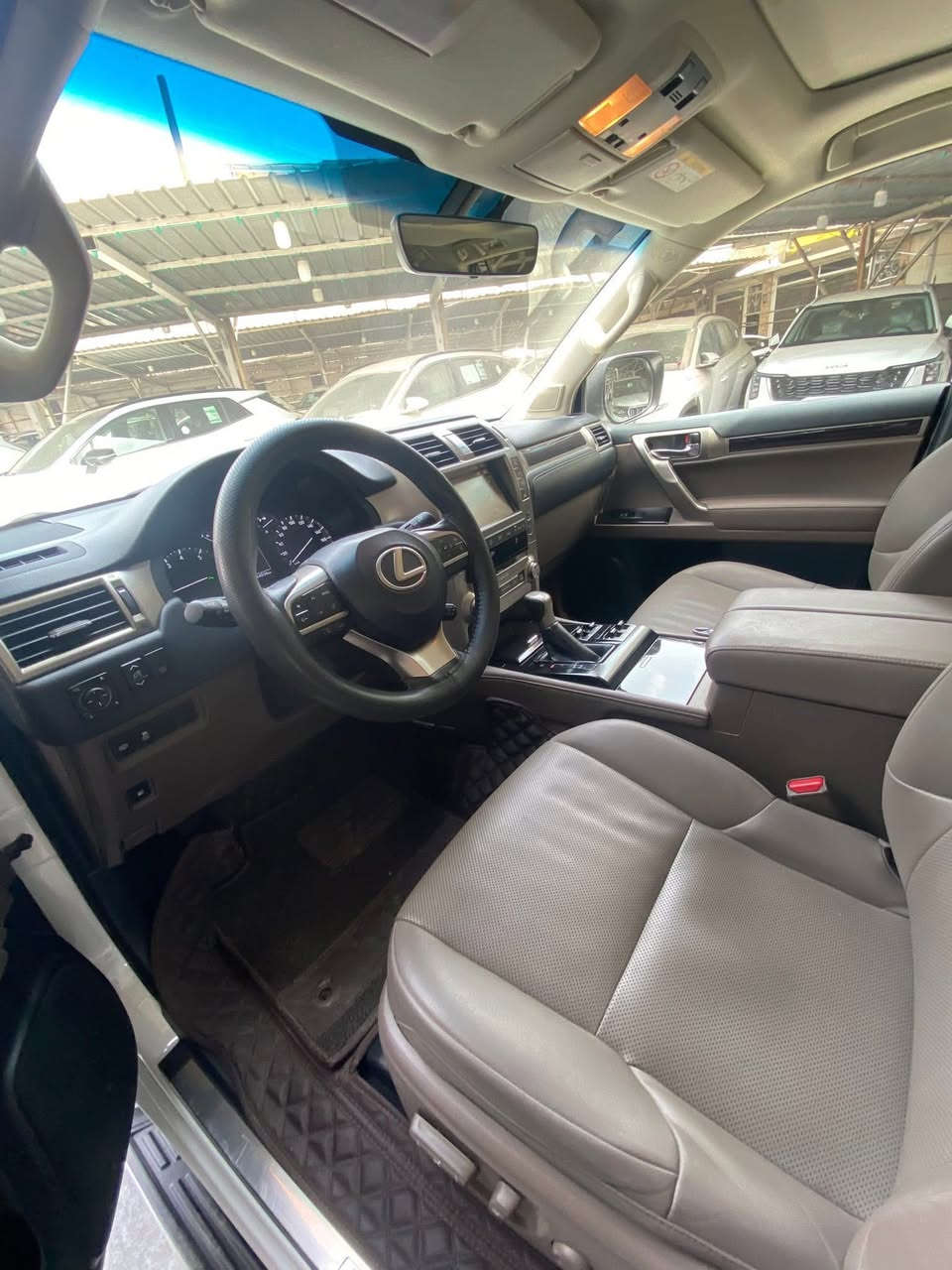 سلام عليكم
يتوفر لكزس برادو خليجي 
موديل 2020
فول مواصفات 
معرض خيرات بغداد المركزي بغداد الوزيرية مقابل المجمع العلمي 
الأستفسار 
ابوتماره***********
حسن ***********
