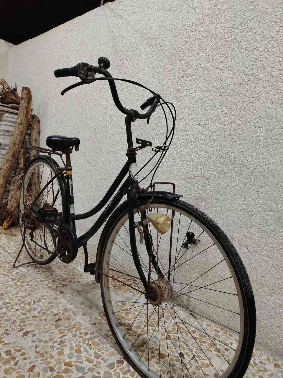 بايسكل نظيف للبيع 70 وبي مجال اي استفسار مراسلة خاص


**إذا كنت صاحب هذا الإعلان وتريد حذفه لأي سبب، رجاءا أرسل رسالة إلى الدعم الفني**