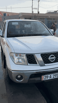 نيفاره ٢٠١٥ مكفوله من الظربه ومن كلشي السياره كلش جديده ما ناقصه اي شي مكينه جديده ما مفتوحه البصره قضاء المدينه ***********@ سعر  ١٤٥
