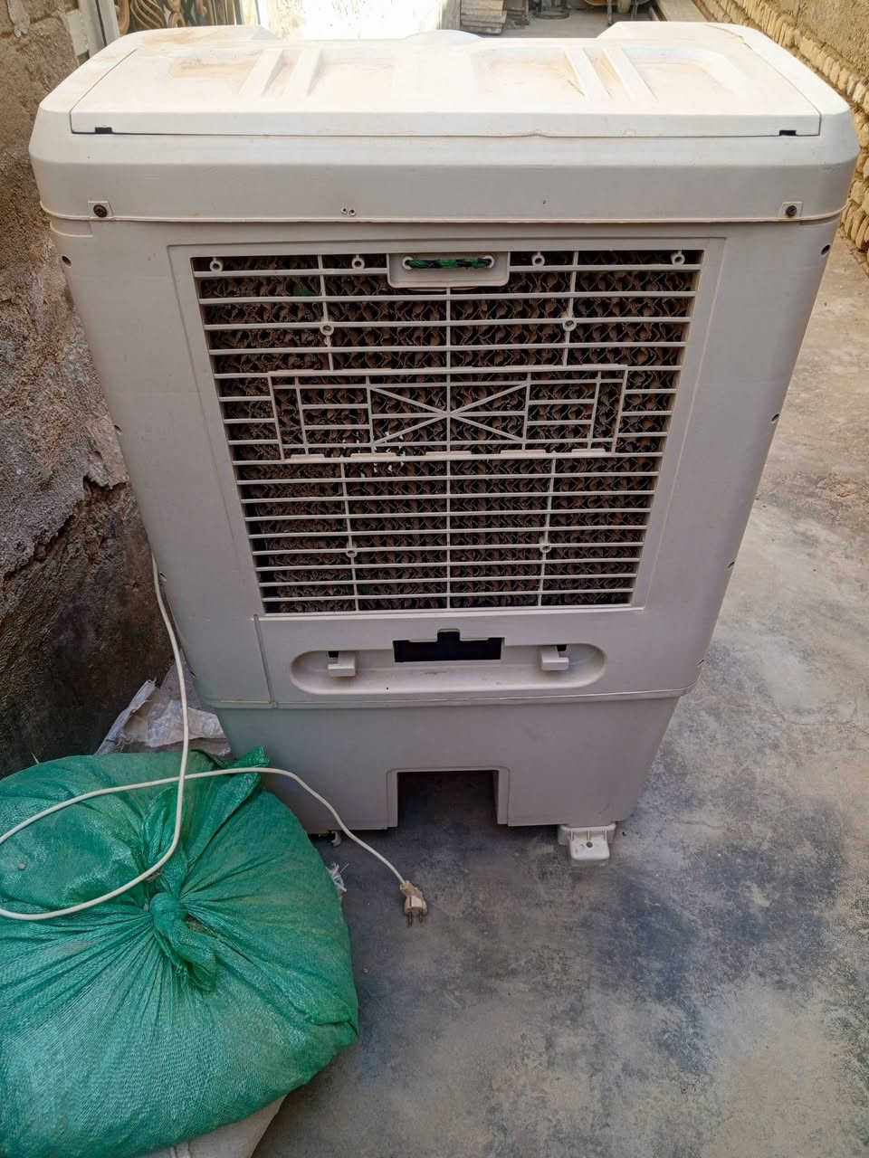 مبرده للبيع عوزها بس واتر بم
سعر ب 60 كلش نضيفه ناصريه مركز


**إذا كنت صاحب هذا الإعلان وتريد حذفه لأي سبب، رجاءا أرسل رسالة إلى الدعم الفني**