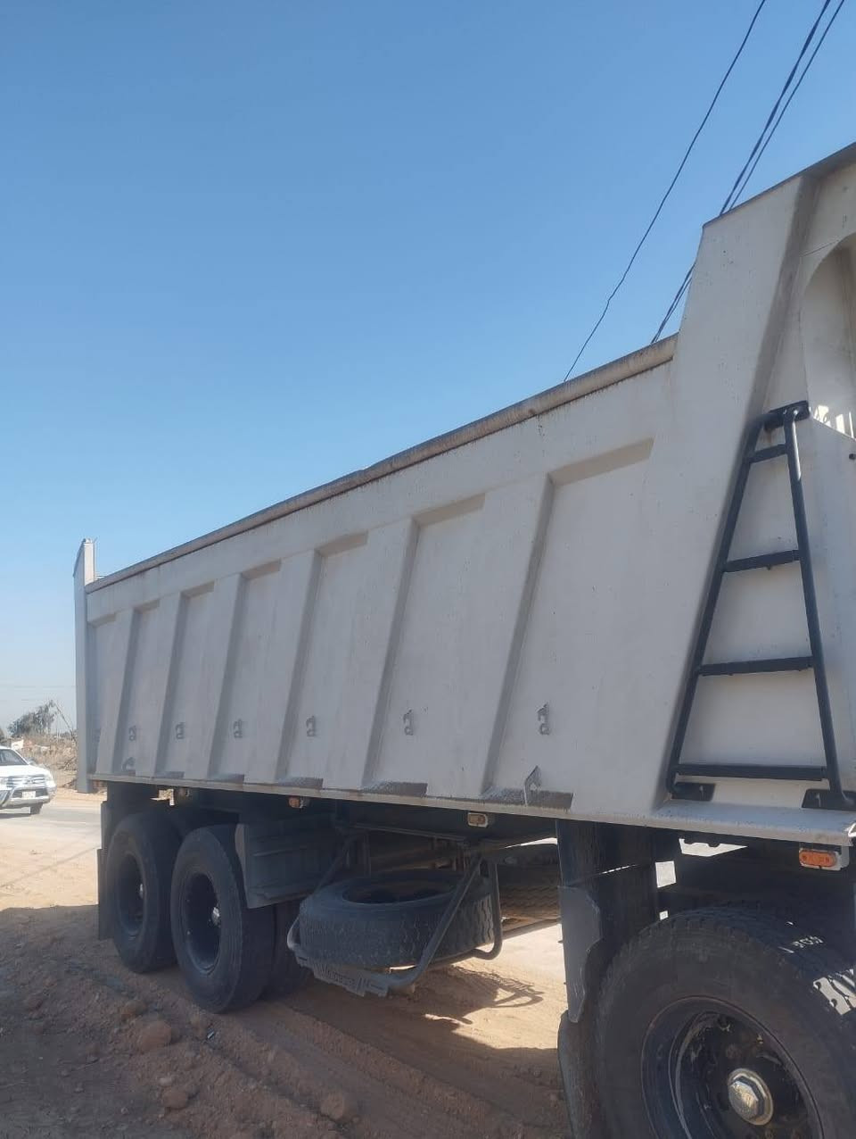 مقطوره للبيع نضيفه مكفوله شغل ابو امير نجف 
للاستفسار على هاذا الرقم ***********
