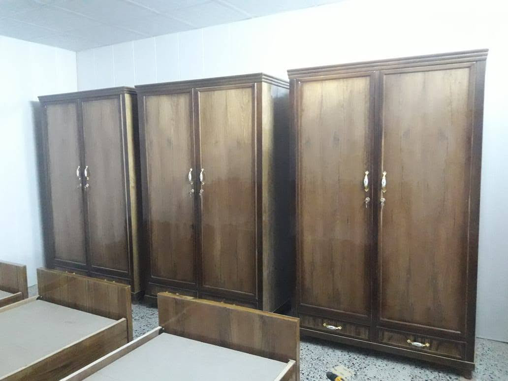 السلام عليكم كنتور ابو البابتين صاج جديد مع الصبغ سعره ١٧٥ بسعر الجمله. بوفيه نضد صاج مترين ونص خمس ابواب مصبوغه سعرهه ١٧٥ معمل نجاره ابو طارق مهندسين قرب جنه مول ***********
