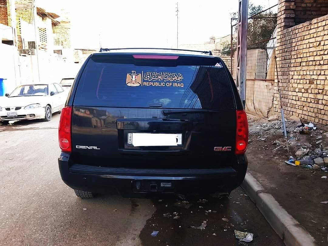 سيارة أدوات G.M.C دنلي  الموديل/2009 اللون أسود
متومة رقم أربيل أنكليزي حدادية كاملة أمامي وخلفي+ صدر جديد+مشط جديد + باور جديد+ تخم تاير جديد+ باتري جديد مكفولة من السرقة والعشائر تبريد شغال + تدفئة. شغالة + بك لايت زوج جديد 
.. بيها بارد گد شبرين باب السائق 
سيارة كاملة حلوة ومرتبة ونظيفة ومتعوب عليها السعر 70$ مكاني محافظة ميسان 
 ***********
