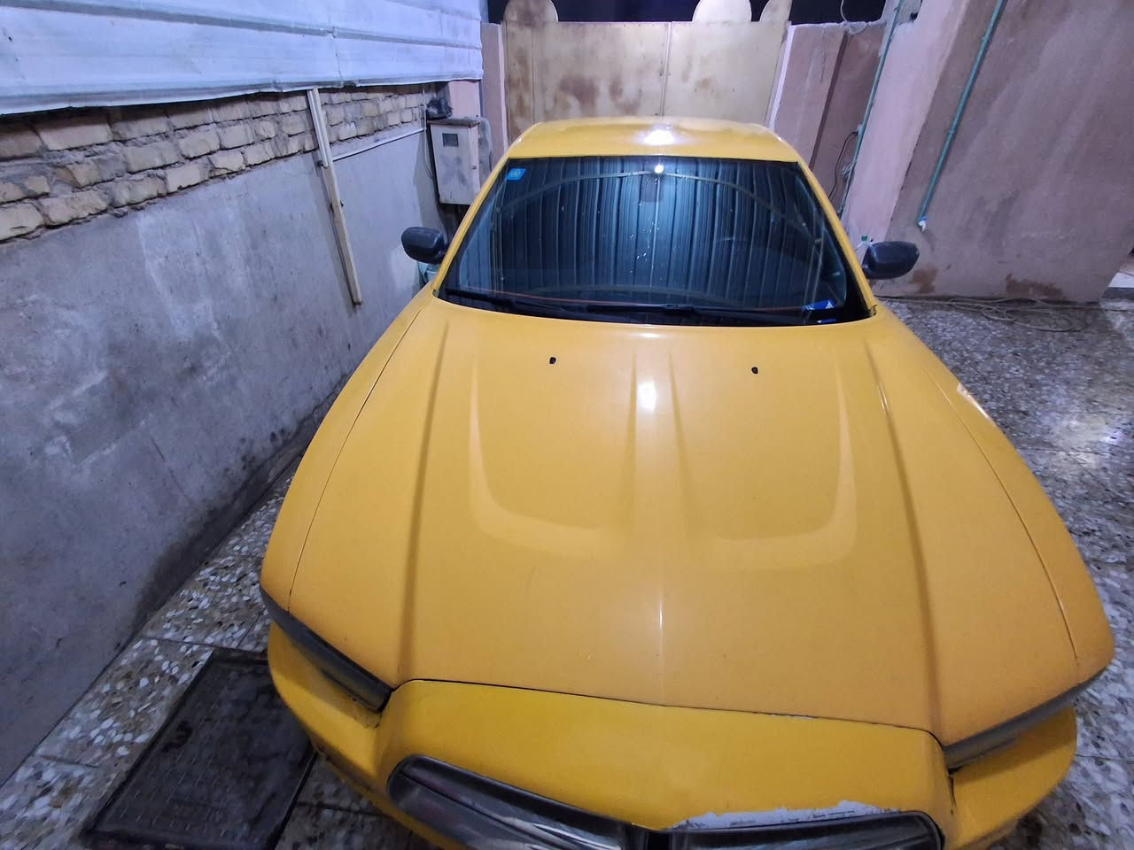 السلام عليكم جارجر 2012 للبيع رقم بغداد بسمي  ضربة  جاملق وبنيد السيارة جاهزة حدادية وتبريد السعر 143وبيها مجال ترهم مراوس اوباما بيضه مديل 11او 12{ ***********}
