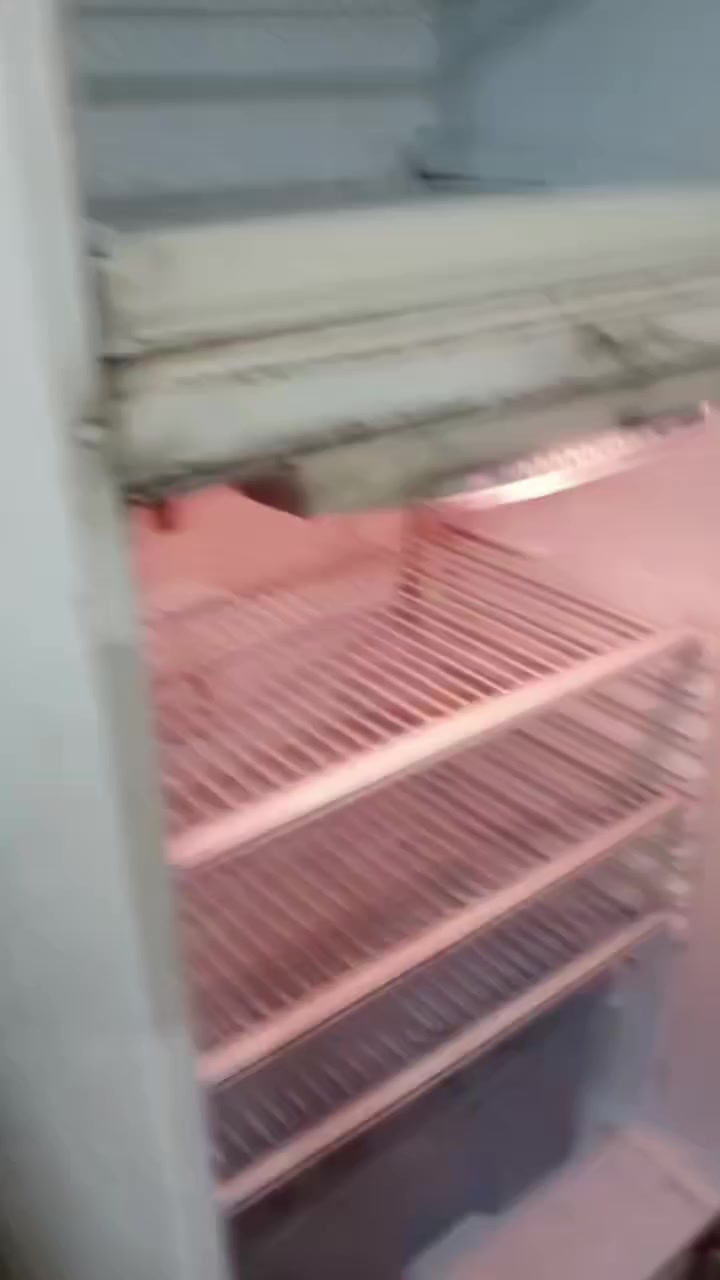 أغراض نظيفه مستعمله استعمال قليل جدا
وبيه ضمان وفحص قبل البيع 
للاستفسار الاتصال على الرقم ***********
او خاص 
العنوان : باب المشهد مقابل مستشفى الولاده 
فرن الحسناوي قديما
