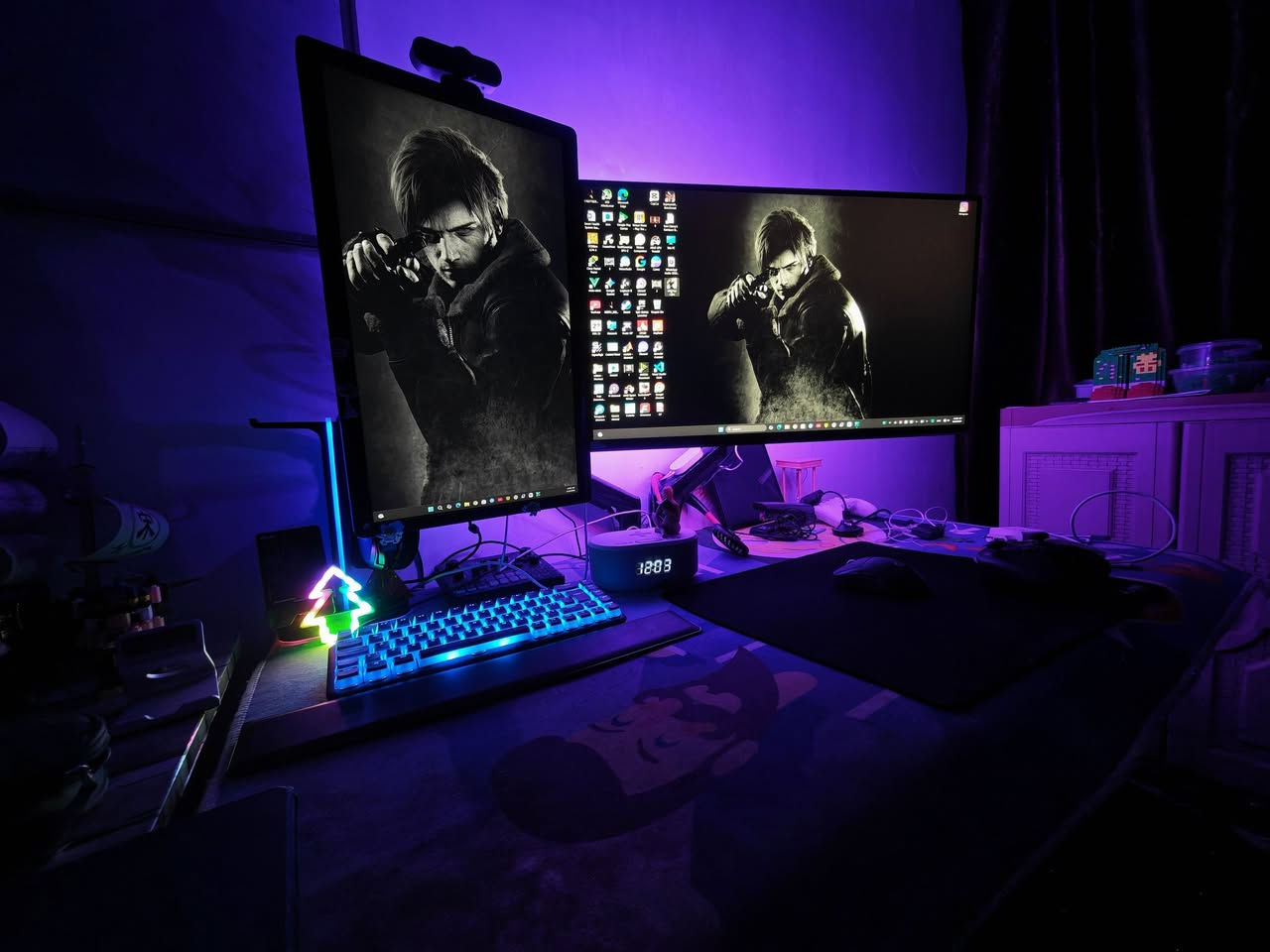 السلام عليكم pc للبيع 🛑
السعر 1,600,000 وبيها مجال 
كيس + شاشة  + يو بي اس اوف لاين 1500

 مواصفات التجميعة الكاملة (Full PC Specifications)
المعالج (CPU):
AMD Ryzen™ 7 5800X (8 Cores, 16 Threads)
كرت الشاشة (GPU):
ASUS Dual GeForce RTX™ 3070 8GB
اللوحة الأم (Motherboard):
MSI MPG B550 GAMING PLUS
الذاكرة العشوائية (RAM):
TeamGroup T-Force 16GB (DDR4 3600MHz)
التبريد المائي (Liquid Cooler):
Cooler Master MasterLiquid ML360L V2 ARGB (360mm)
التخزين (Storage):
القرص الأول (النظام): TeamGroup M.2 NVMe 256GB
القرص الثاني (تخزين): Gigabyte SSD 1TB
مزود الطاقة (Power Supply):
750W Power Supply
الكيس (Case):
MSI MAG VAMPIRIC (Mid Tower Case)
مراوح الكيس (Case Fans):
Cooler Master Fans (لتحسين تدفق الهواء)
الإضاءة والإكسسوارات (Accessories):
Addressable RGB LED Strip (مثبت فوق كرت الشاشة
الشاشة   galax 
2k 165Hz  ips  1ms


**إذا كنت صاحب هذا الإعلان وتريد حذفه لأي سبب، رجاءا أرسل رسالة إلى الدعم الفني**