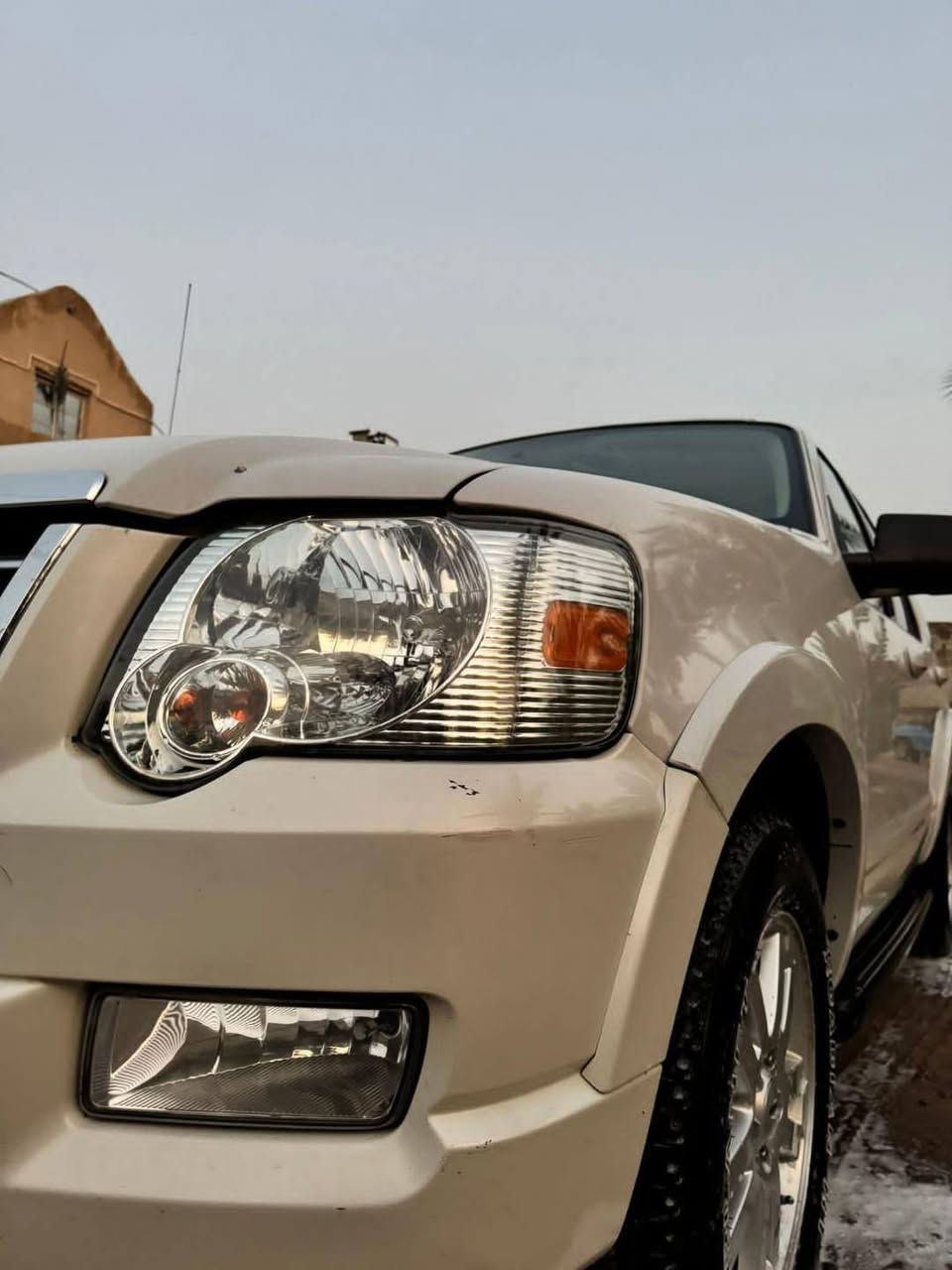 سلام عليكم 
فورد اكس بلور سياره حلوه ونضيفه 
فكفوله كغاله عامه بس بيه قطعتين 
سياره سته سلندر حداديه جديده 
تخم تاير سبعه راكب اربع قطع تبريد
تخم كلوبات سياره يعني كلشي ما عوزه 
بس بيه كير بي مشكله نمره لخامسه ما طيه 
لسعر 110 وبيه مجال لطبين


**إذا كنت صاحب هذا الإعلان وتريد حذفه لأي سبب، رجاءا أرسل رسالة إلى الدعم الفني**