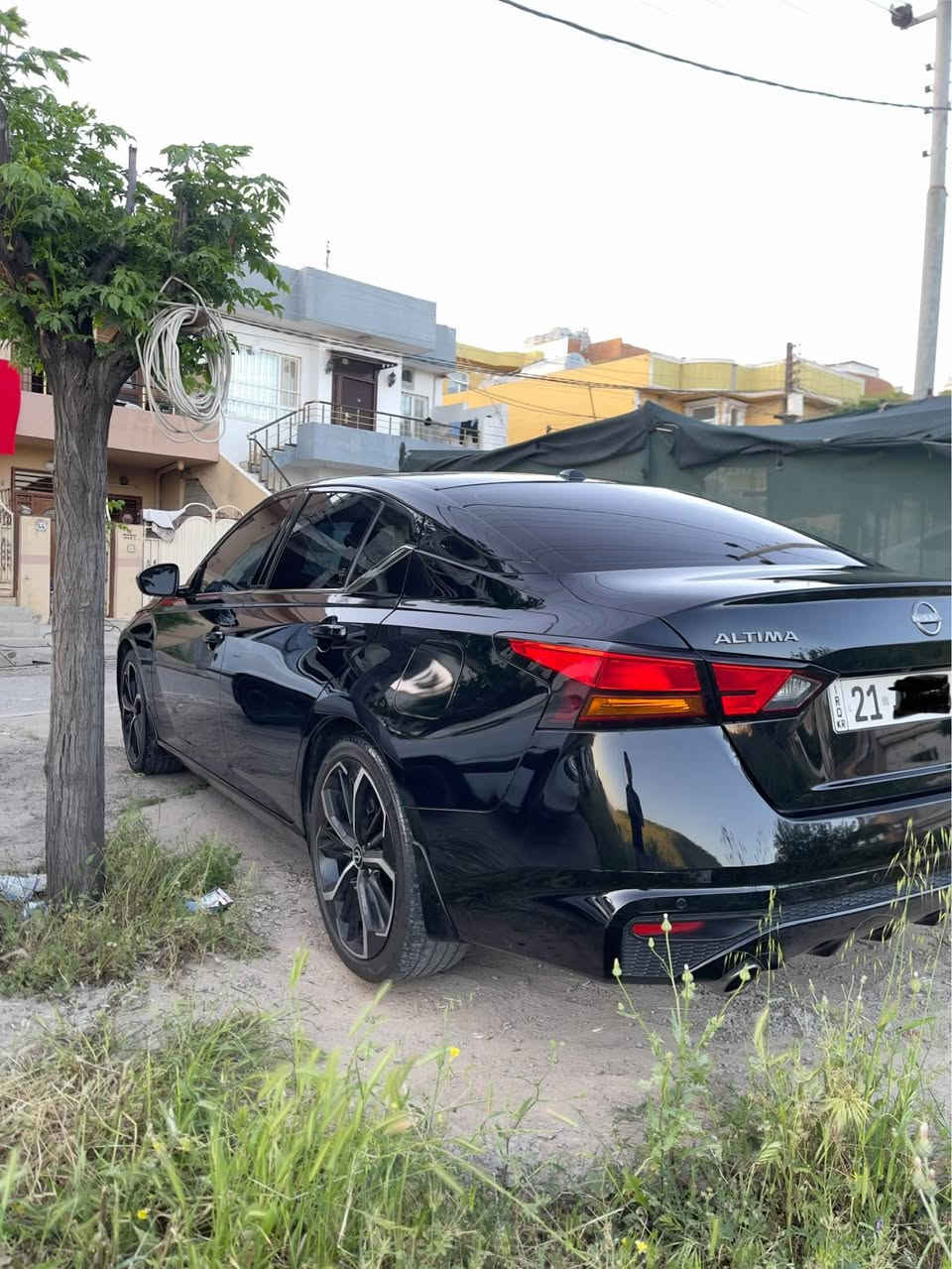 نیسان ئەڵتیما 2024- SR PLUS، 
بێ تۆربۆ - بێ دەبڵ ئەکسل- ڕەشی قەتران.
سەیارەکە نموونەیە لە پاکی و جوانی بە مەعنای کەلیمە تاقانەیە و ماڵی دۆستە. 
یەک چەمەلەغی پێشەوەی لای سەکن گۆڕاوە بە بیلادی و بە هیچ جۆرێک قەترەیەکیش ناوی نەگرتووە. 
ماوەی ڕۆشتن ٣٧،٠٠٠ کیلۆمەتر. 
سەیارەکە هیچ مولاحەزەیەکی نییە بێ تەقە و ڕەقە و بڕغو بە بڕغوی بە شەرتە، کتابی جام ڕەشی زیاتر لە ٧ مانگ تیا ماوە و تا خوا حەزکات تاقانەیە سەیارەکە.
تکایە ئەگەر مشیەریت پەیوەندی بکە
معامەلەی سەیارە بە کۆمێنت و نامە
ناکرێ. بۆ پەیوەندی: ***********

1N4BL4CV8RN314774 السليمانية, العراق
