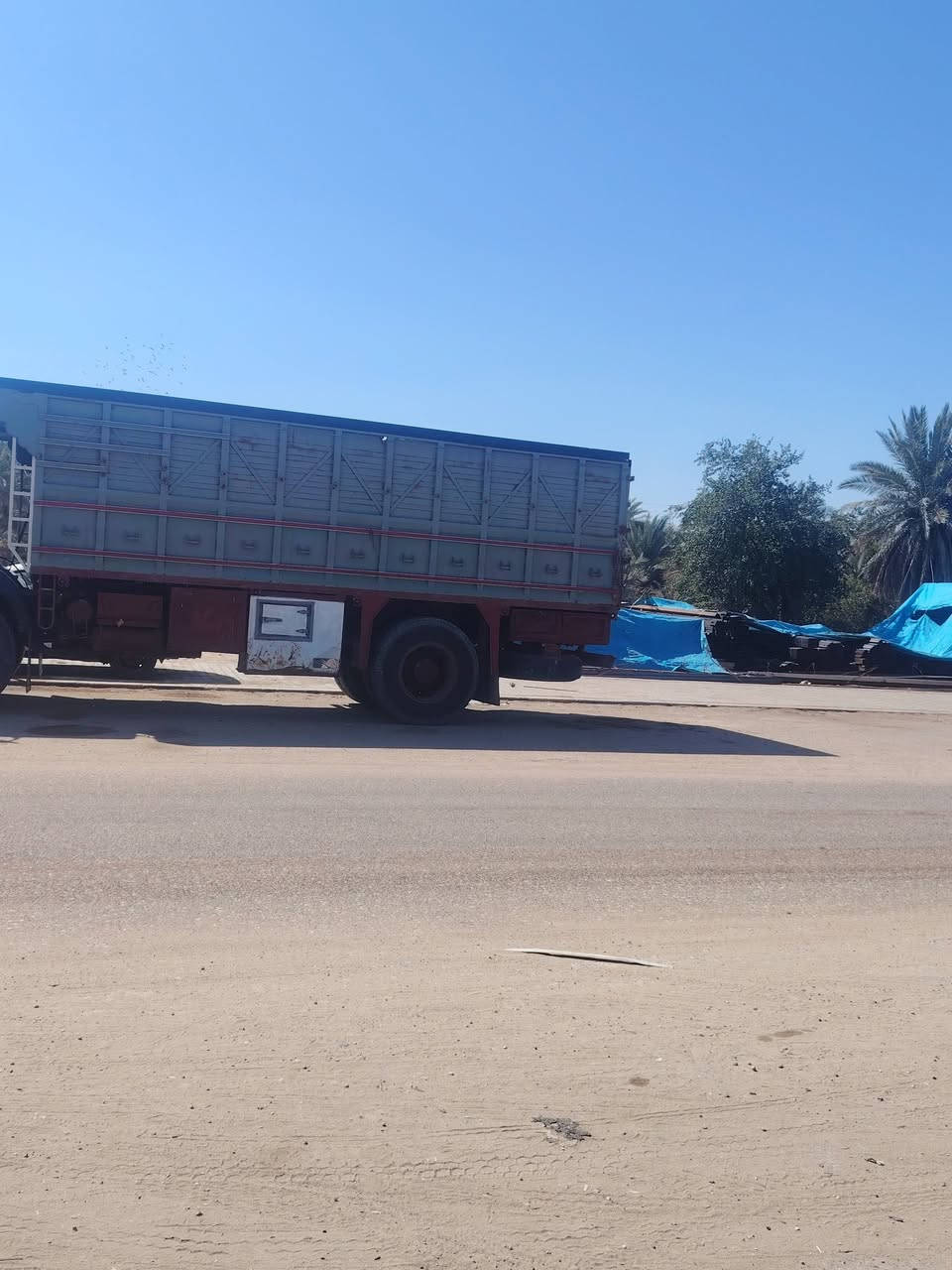 بدي البي للبيع طول6متر و40 مكان النجف
السعر مليونين وثمنميه
***********
