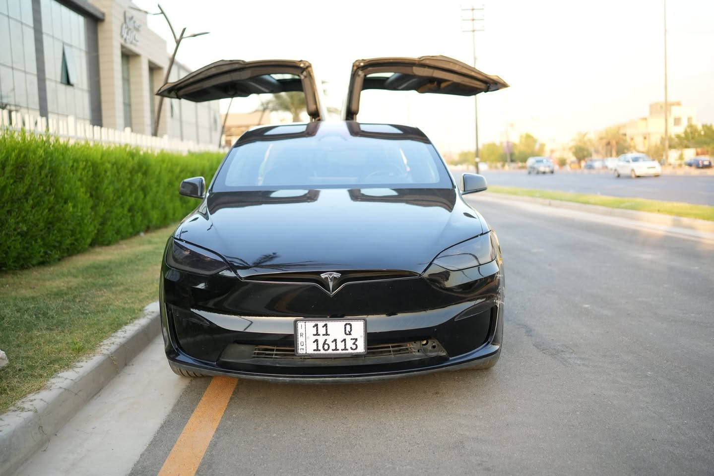للبيع تيسلا 2023
موديل x  
اعلى صنف 5 مقاعد
 Tesla X Plaid
1020 حصان اعلى صنف
تقطع مسافة بالشحنة الواحدة اكثر من 600km
غرفة لون  بلاك مميزة جدا 
ويل قياس 22 انج
سقف كامل بانوراما
نظام صوتي 22 سماعه 1000 وات خيالي
معالج AMD قوي جدا بشغل GTA V واي لعبه من Steam على شاشات السياره
كاميرات 360 درجة 
اخر اصدار من كراسي التيسلا
 نظام التعليق هيدروليك Raven
شاشة خلفية كامل التحكم 
شاحن لاسلكي عدد 4 2 امامي و 2 خلفي 
لايتات اماميه ليد ادابتف 
كراسي حامي بارد امامي خلفي 
نظام الاوتوبايلوت 3.0 FSD السائق الآلي 
أبواب كهربائية امامية وخلفية مع خاصية الفتح التلقائي 
تحكم كامل بالسيارة عن طريق التلفون
فول مواصفات. 1/1 
3 ماطور

موقع بغداد
ورقمها بغداد

☎️ ***********
