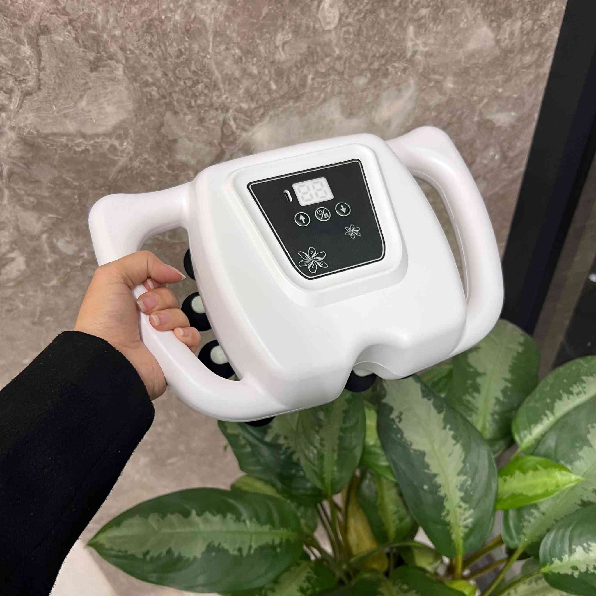 جهاز مساج عضلي متعدد الرؤوس – Massage Gun Strong Power (موديل WNK-569)
جهاز مساج عضلي
جهاز مساج عضلي متعدد الرؤوس – Massage Gun Strong Power (موديل WNK-569)
جهاز مساج عضلي
جهاز مساج عضلي متعدد الرؤوس – Massage Gun Strong Power (موديل WNK-569)
جهاز مساج عضلي متعدد الرؤوس – Massage Gun Strong Power (موديل WNK-569)

جهاز مساج عضلي مصمم لتوفير استرخاء عميق لمساحات واسعة من الجسم، مع قوة تشغيل واضحة وتحكم متعدد المستويات.

 • تصميم متعدد الرؤوس لتدليك مناطق مختلفة من الجسم
 
• قوة تشغيل معلنة 25 واط مناسبة للاستخدام المنزلي
 
• 9 أوضاع تشغيل مع إمكانية ضبط الشدة حتى 99 مستوى
 
• شاشة رقمية LED لعرض مستوى التشغيل بوضوح

• شحن Type-C / USB لسهولة وإتاحة الشحن
 
• مقبض مريح مانع للانزلاق مع خاصية امتصاص الصدمات

 • الموديل: WNK-569
 • القدرة: 25W
 • أوضاع التشغيل: 9 أوضاع
 • مستويات الشدة: قابلة للتعديل حتى 99 مستوى
 • وقت الشحن: ≥ ساعتين
 • نوع الشحن: Type-C (USB rechargeable)
 • العرض: شاشة رقمية LED
 • الرؤوس: 16 رأس
#للتواصل مراسلة الصفحة
#الجميع


**إذا كنت صاحب هذا الإعلان وتريد حذفه لأي سبب، رجاءا أرسل رسالة إلى الدعم الفني**