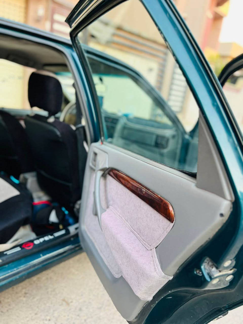 سلام عليكم اوبل فكتره موديل 1995  سياره اي عيب مابيها كير اوتو  مابيها ضربه رقمها كركوك وشرط تحويل  ثاني يوم وسياره تأخذها مني تدعيلي سعرها 49 وبيها  مجال لشراي  *********** خابر وتدلل كركوك, العراق
