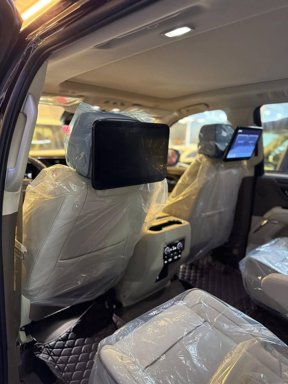 دنلي ٢٠٢٣ خليجي وكالة المنصور
كفالة عامة 
ماشية ٣٥
مغلفة ppf 
السعر ٥٥،٣٠٠$ وبي مجال قليل للشراي
مكان السيارة بغداد
للاتصال
***********
