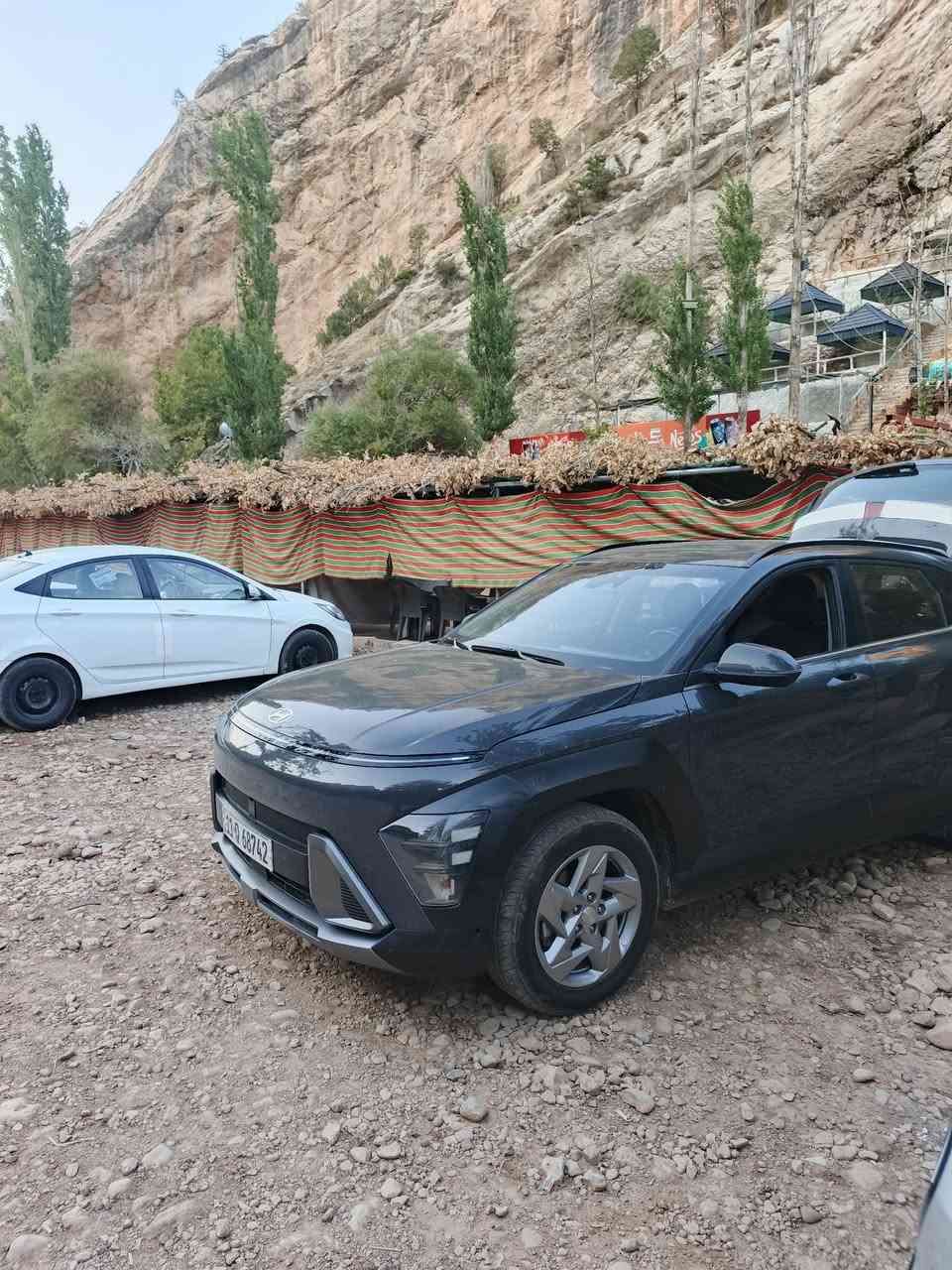 سلام عليكم 
كونه هايبرد 24 للبيع سعر 165 
رقم بغداد باسمي 
***********
***********

تفاصيل 
محرك 1600 مع نظام هجين 
خزان وقود 38 لتر 
رادارات 360 درجه
كامرات عدد 3 
حساسات امامي و خلفي و جانبي 
نقاط عميه بالمري 
محافظه على مسار 
قياده ذاتيه 
مثبت سرعه تفاعلي 
تنبيه من تصادمات الاماميه و خلفيه و جانبيه 
كشن سائق كهرباء 
تبريد و تدفئه كراسي الاماميه 
شاشه كبيره تدعم ابل كار بلي و اندرويد اوتو 
3 وضعيات قياده 
شفتات ستيرن
كير تعليك 
تبريد منفصل للسائق و راكب 
تشغيل عن بعد
و بعد هواي مواصفات ما ذكرتهن

