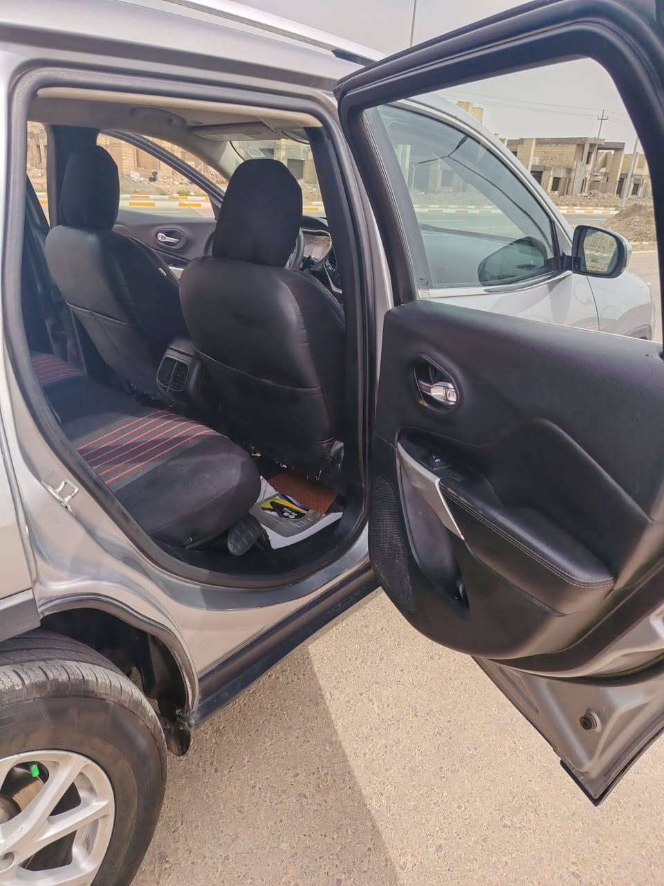 السلام عليكم جيب بزون موديل 2018 لمتد كشن كهربائي جنطه كهربائيه شاشه كبيره كامره دواره اشارات ب المري رادار جانبي اشاره ترحيب تدفئه وتبريد كشنات محرك 3200 /6سلندر السعر, 135 للاسفسار *********** عمارة, ميسان
