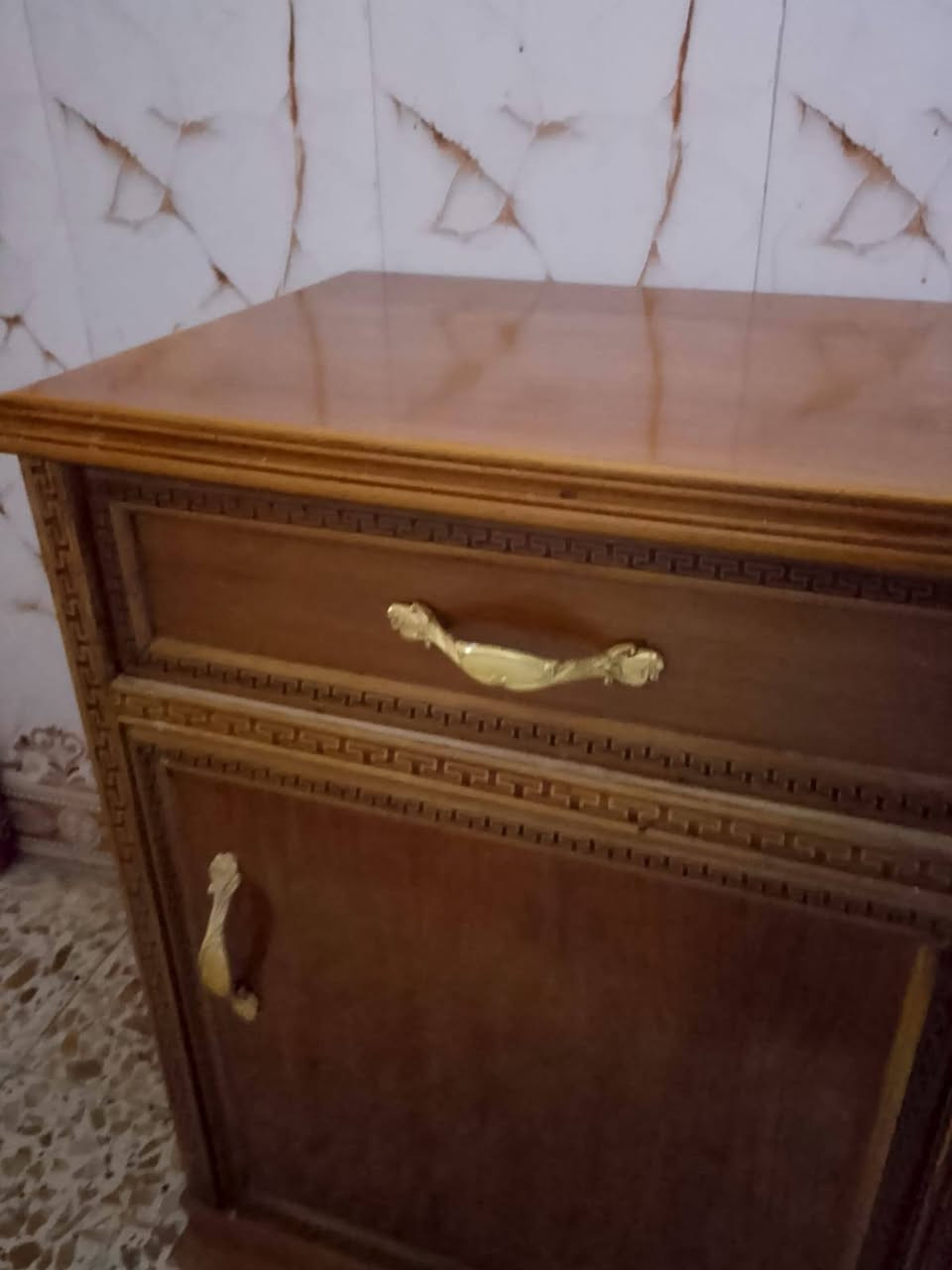 غرفة نوم خشب عراقي تصميم تركي استعمال قليل الشراي يدخل خلص


**إذا كنت صاحب هذا الإعلان وتريد حذفه لأي سبب، رجاءا أرسل رسالة إلى الدعم الفني**