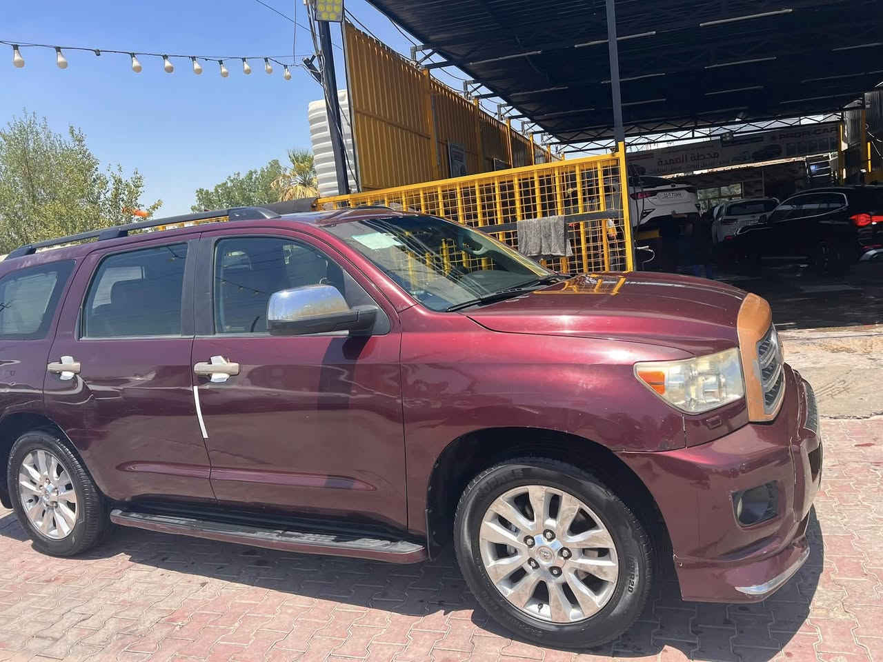 تيوتا سيكويا  بلاتينيوم اعلى  فئه
بسمي  رقم بغداد الجديد 

موصفاتههً معروفه

داخل مشمشي  

.الموديل:2009

.المواصفات(platnum) 1/1

.سلايد روف

كشناتً جلد

.زراكات 

.كامره

.تحكم ستيرن جهتين

.ستيرن كهرباء

.كشنات جلد +تدفئه تبريد

.بردات جانبيه بلاديه

.شاشه ايباد
مواصفات هواي بيها  للبيع سعر 145 ورقه وبيها مجال قليل لان سياره بيها تلحضات قليله كير محرك اكسل تبريد مكفول سياره بيها قطعه صبغ او ثنين ماعرف  مافاحصها مكاني بغداد 

‭***********‬
