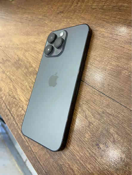 ايفون 14 برو ماكس كفاله عامه ممبدل بي اي شي شرط الشرط تفحص وين ميعجبك بطاريه فقط مرفوعه واكفلك الك يوم كامل اذا خلص شحن ترجعه ضمات فحص يومين ذاكره 256 كارتون الاصلي موجود سعره 900 وبي مجال مكاني الرميثه *********** السلمان
