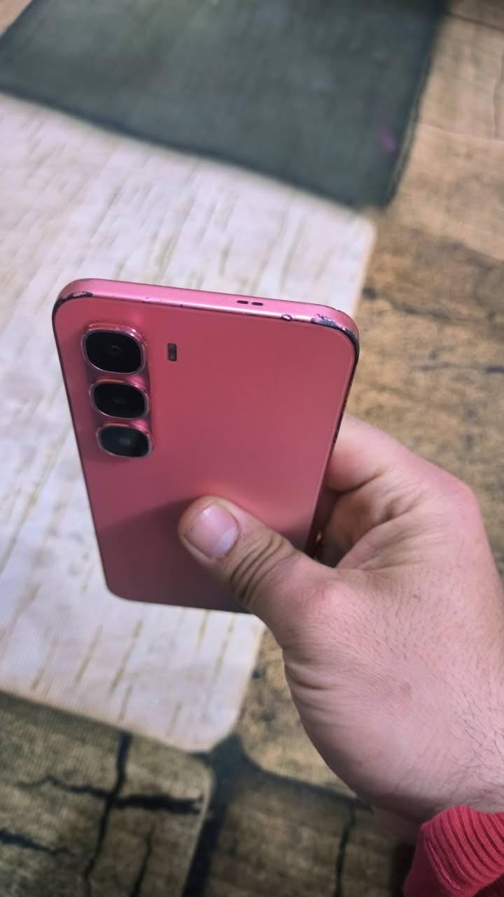 انفنكس هوت 60 برو ذاكره 256 الرام 8 + 5 مثل ما امضح بالصور سعر 150 للاستفسار اكثرل اتصل***********
