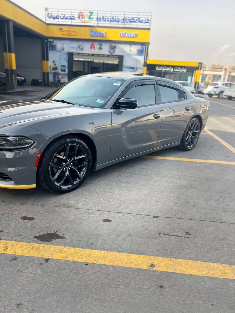 سلام وعليكم اخوان 
سيارة دوج جارجر 
موديل 2019 
لون سمنتي 
مكينه 3600 المرغوب 
سيارة اكس تي بلاص 
يعني فول فول
داخل احمر  
سيارة بدون صبغ بدون تعديل كلين تايتل  وارد كندي
رقم جديد هزه وفحص وكله جديد
سيارة كلش نظيفه وستخدام شخصي تعال وشوف بعينك
سعر سيارة 265 وبيها مجال للطيبين 
مكان سياره اربيل 
الاتصال ***********فقط وتساب وخط 
*********** أربيل, العراق
