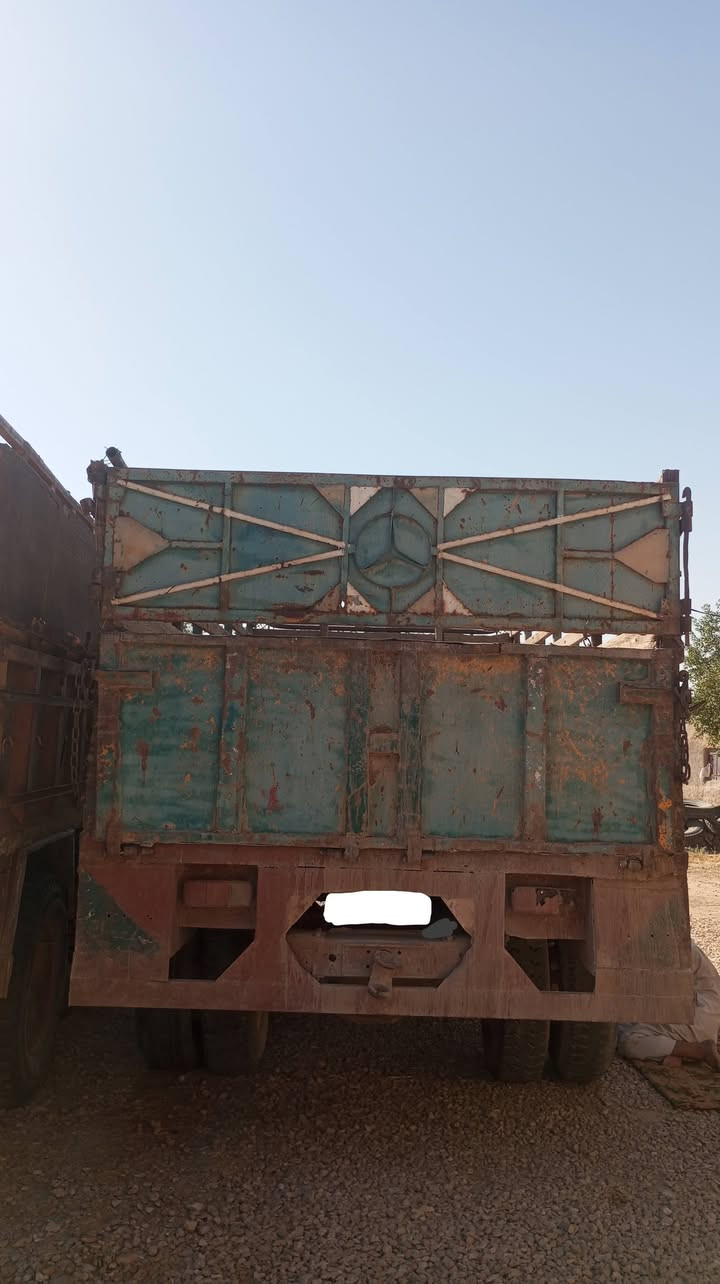 سلام عليكم للبيع بدي ابوردين بدي نضافه 90٪  الطول اربع متار وستين سانتيم السعر 1250 مكان السماوه المملحه الاستفسار الرقم *********** اتصال
