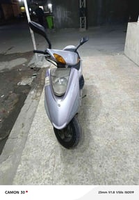 بريز للبيع نازل بغداد مدينه الصدر سعر 650 وبيها مجال ٠٧٧٠٠٧٠٩٥٢١