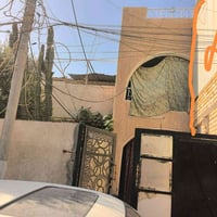 بيت للبيع  في حي الجهاد منطقه 95 بناء ثمانينات  طابقين يتكون من صاله ك...
