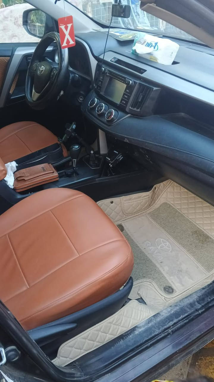 السلام عليكم تويوتا راف فور 2018 لون كرزي رقم انبار دولي 15 الجديد كير مكينة كهربائيات كله جاهزة ومجهزة تدفئة تبريد مكينة 2500 ابو الكف اربعة سلندر اقتصادية سونار بالمنشور للبيع فقط مكلف بالنشر رقم صاحب السيارة *********** و *********** مكانها بغداد بوب الشام سعرها 160 وبيها مجال
