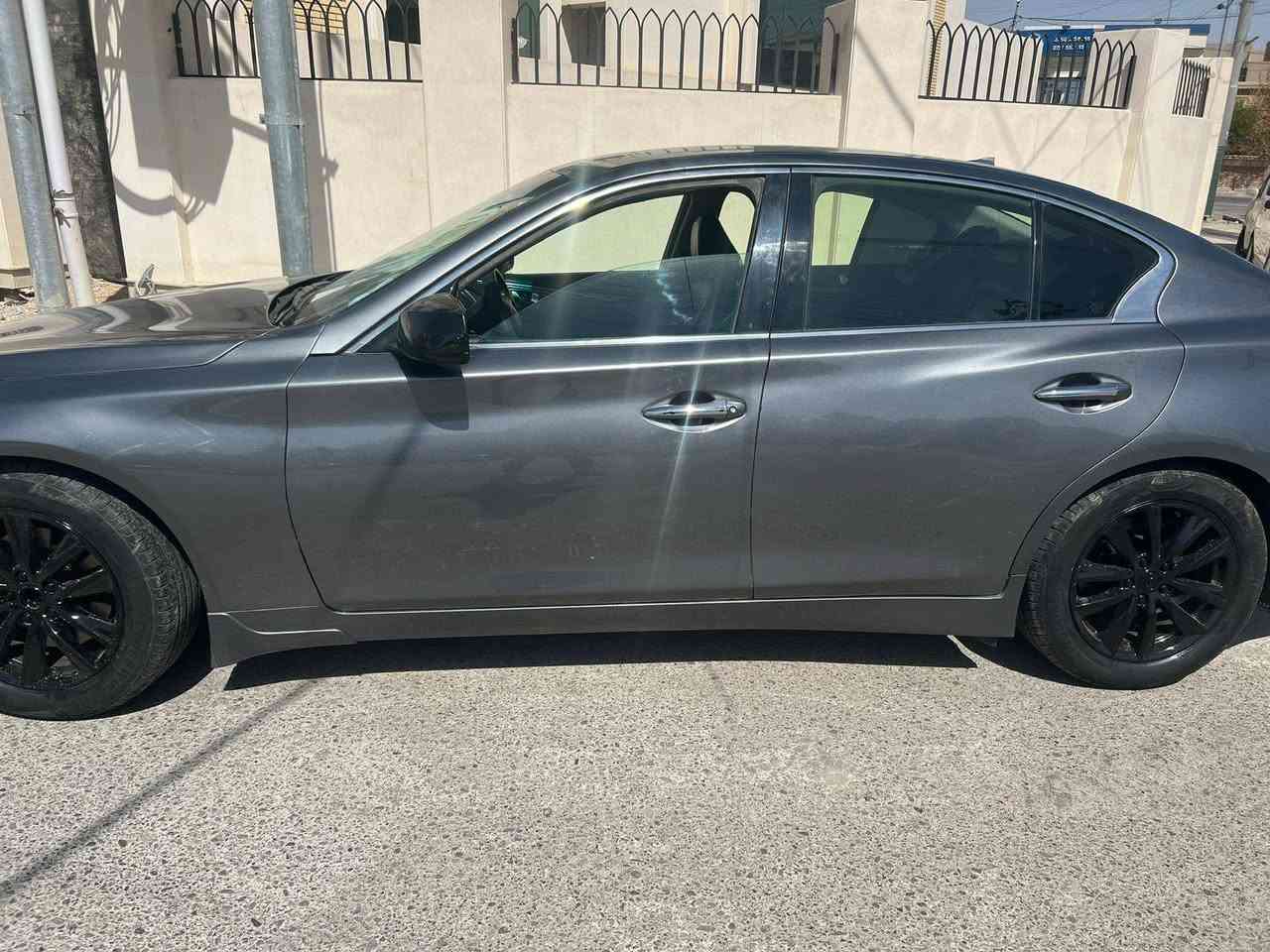 للبيع فقط 
انفنتي فئة Q50 🚀 

V6 Twin Turbo 3.0 🚀 

اللون نفتي

موديل 2017

كير ومكينه مكفولات و السيارة صاروخ ومعروفة قوتها 🚀 

الداخل نضيف جداً ومابي شي مو شغال  الحمد لله
السيارة مابيها نقص ولا برغي ، صدر نضيف و تايراتها كذلك
التبريد شغال ثلج ومابي نقص 

المواصفات

لايتات زينون 
اشارات بالمريات
جامات اوتو كلهن 
فتح الباب عن طريق  التلامس ( دون الحاجة الى فتحها من البصمة ) 
سماعات بوس
الكشنات جلد كلها بلاد
الكشنات الأمامية كهرباء بمختلف الوضعيات
شاشتين كبار داخليات
٥ وضعيات قيادة ( ثلجي ، جبلي ، سبورت ، شخصي ، نورمال ) 
ماوس للتحكم بأعدادات الشاشة
اتصال و استلام اتصالات عن طريق الشاشة
تحكم ستيرن كامل جهتين
سرعة من شاشة سيارة يتبين 
مثبت سرعة 

الصبغ جاملغ مال سايق و البونيد صبغ
باب الخلف مال سايق بارد 
باب سايق شوييه بيه بارد
هزة جديد  ٢٠٢٦ شهر ٨

سعر ١٢،٦٠٠ دولار أمريكي بيهه مجال بسيط 

   *********** call & what'sup 
0783 4817579  what'sup
