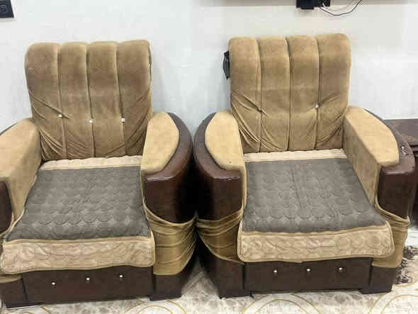 تخم للبيع 5 قطع نضافه شوفت عينك السعر 250 وبي مجال
*********** متواجد واتساب
