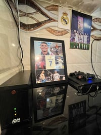 PS4 نص تيرا  لك ستكير مامفتوح ولا فايت مصلح مال بيت نضيف كلش مهكر نضام...