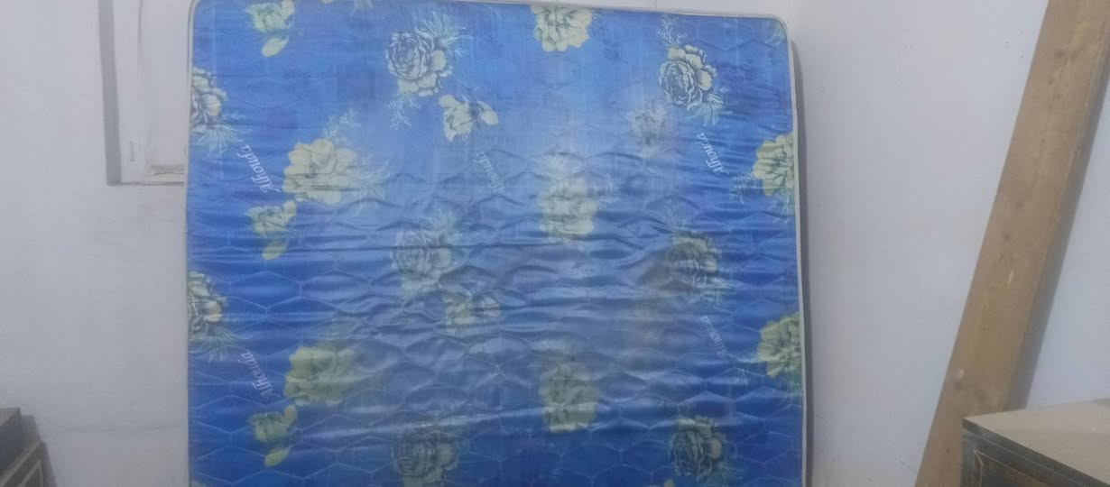 غرفه جديده للبيع بيها اشويه تراب عوزها بس مسح مكان ديوانيه شارع ثورة خاص موجود او اتصال  سعر  700وبيها مجال


**إذا كنت صاحب هذا الإعلان وتريد حذفه لأي سبب، رجاءا أرسل رسالة إلى الدعم الفني**