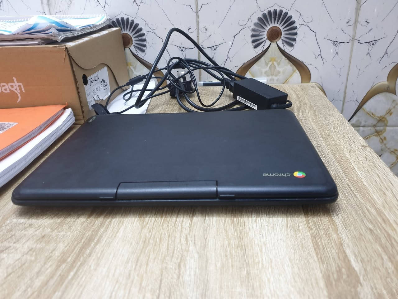 لابتوب للدراسه وتصفح نظيف شحن اكثر من ساعتين متواصل السعر 50 للاتصال ***********
