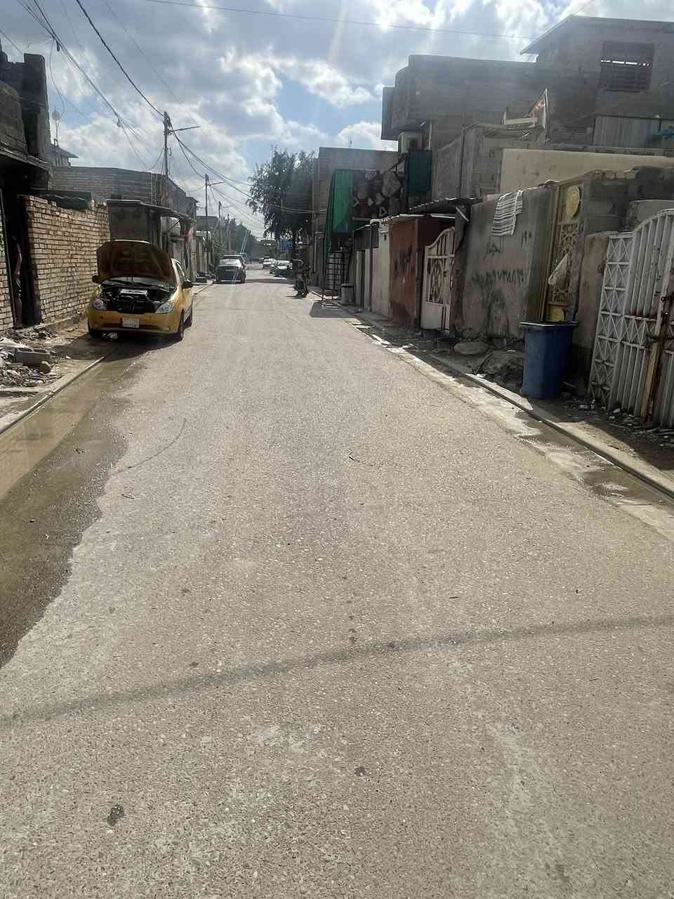 دار للبيع المساحة 200 متر ✅
حي البساتين السلام سند اصفر 
تبليط خدمات كاملة وبسعر كاع 
السعر 70 مليون بي مجال بسيط 
***********#
