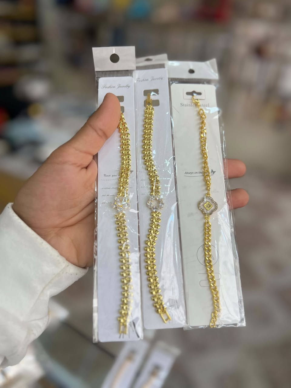 توفرت اساور ✨بناتي✨
ماثيوس عادل


**إذا كنت صاحب هذا الإعلان وتريد حذفه لأي سبب، رجاءا أرسل رسالة إلى الدعم الفني**