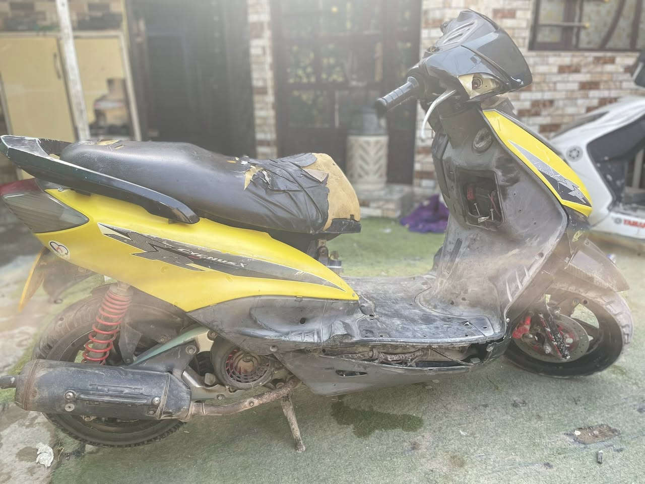 سلام عليكم سكنز نثيه دراجه بيها نقص كدام العين مبينات دراجه هندر بكل وكت حته الصبح ب200قفل بغداد الغزاليه ‭٠٧٧٦ ٥٧٣ ٨٣٧٣‬
